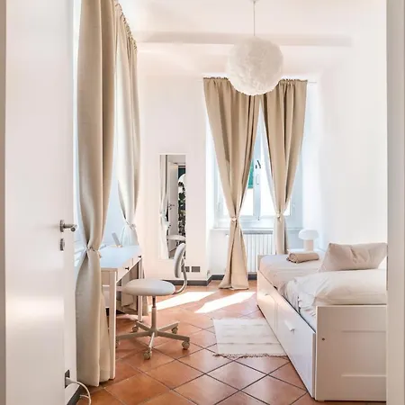 Modern In The Heart Of The Center Appartamento Genova