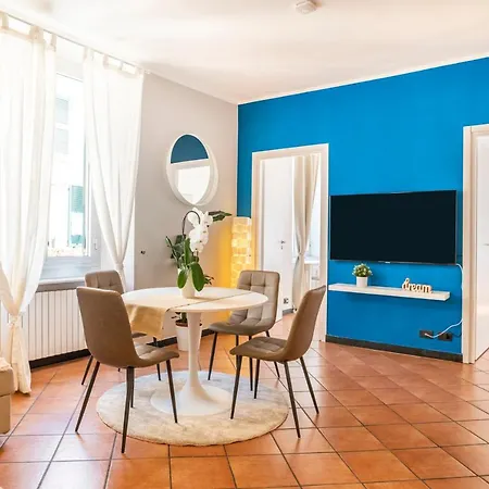 Modern In The Heart Of The Center Appartamento Genova